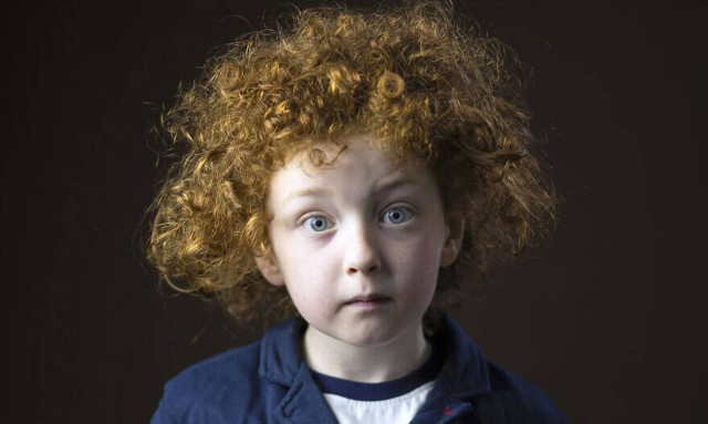 Φωτογραφίζει ανθρώπους με κόκκινα μαλλιά & το αποτέλεσμα είναι εντυπωσιακό