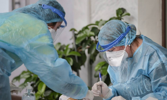 Κορονοϊός - Λάρισα: «Ματώνει» η πόλη - Τριψήφιος αριθμός κρουσμάτων – Γέμισαν οι ΜΕΘ