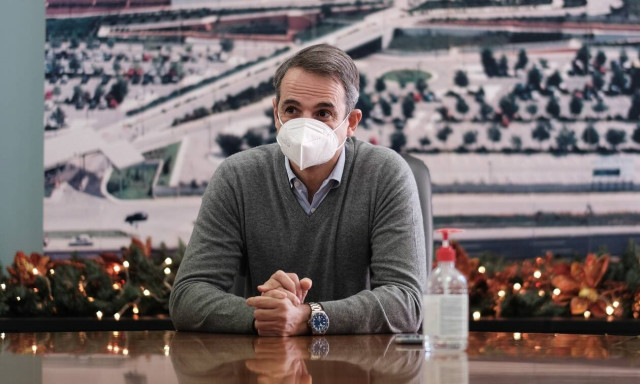 Μητσοτάκης από Θεσσαλονίκη: Διαφορετικά τα φετινά Χριστούγεννα - Πολύ δύσκολες οι επόμενες εβδομάδες