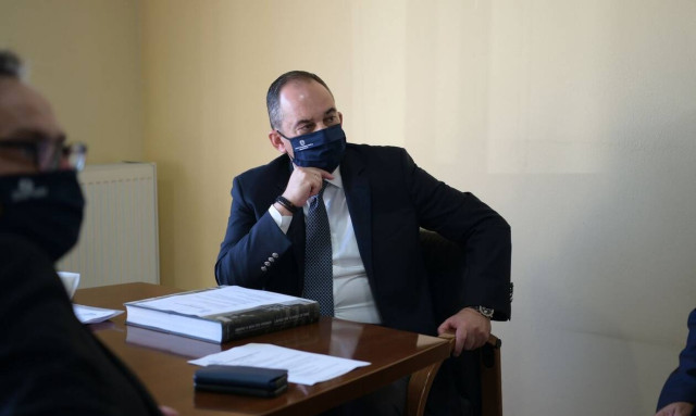 Shipping Min. Plakiotakis hospitalized 'for faster results' fighting coronavirus infection