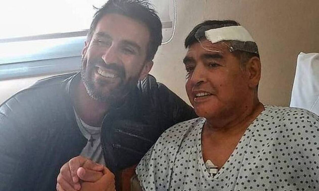 Μαραντόνα: Για ιατρική αμέλεια κατηγορείται ο γιατρός του – Έφοδος της Αστυνομίας στο σπίτι του