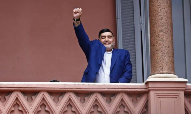 Αποκάλυψη «βόμβα» για Μαραντόνα: Χτύπησε στο κεφάλι πριν πεθάνει – Θα ζούσε αν ήταν σε νοσοκομείο