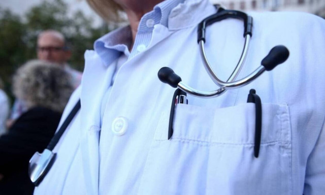 Κορονοϊός: Αντίδραση του Πανελλήνιου Ιατρικού Συλλόγου για τη διατίμηση στα τεστ covid-19