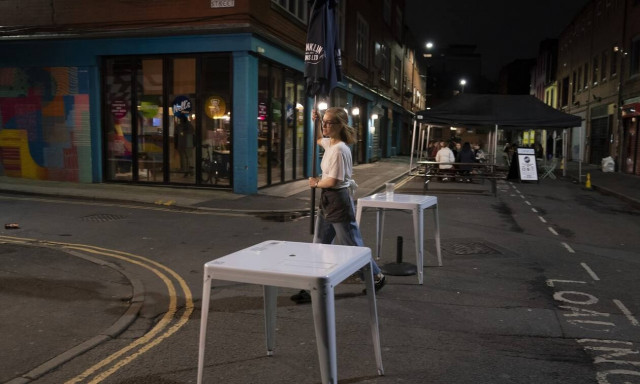 Κορονοϊός - Αγγλία: Πτώση 30% στα κρούσματα μετά από τρεις βδομάδες lockdown