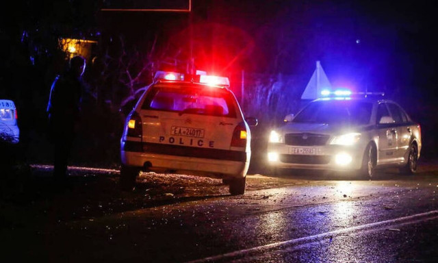 Οικογενειακή τραγωδία στα Καλύβια: Άνδρας αυτοκτόνησε μπροστά σε αστυνομικούς