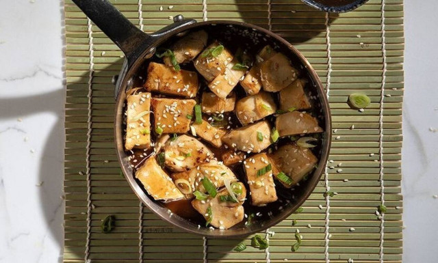 Άκης Πετρετζίκης: Γλυκόξινο κοτόπουλο