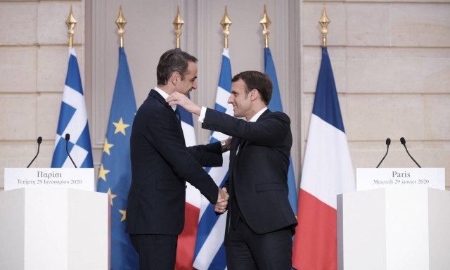 Τηλεφωνική επικοινωνία Μητσοτάκη - Μακρόν - Τι συζήτησαν 