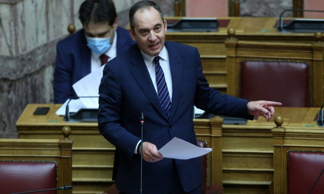 Κορονοϊός: Στη ΜΕΘ ο υπουργός Ναυτιλίας Γιάννης Πλακιωτάκης