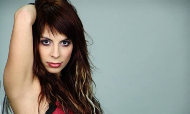 Η Πένυ Σκάρου αποκαλύπτει: «Αν δεν σπούδαζα κεραμική, θα είχα τρελαθεί»