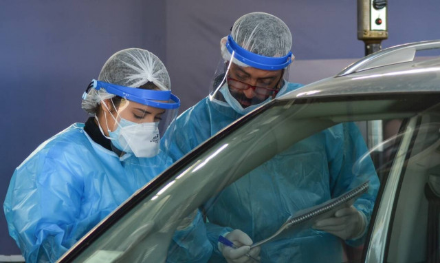 Κορονοϊός: Συναγερμός στην Ελασσόνα: Μεγάλος αριθμός κρουσμάτων – Από τα 64 δείγματα, τα 35 θετικά