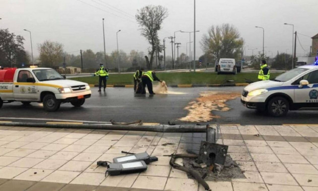 Τρίκαλα: «Τρελή» πορεία ΙΧ μετά από τρακάρισμα 