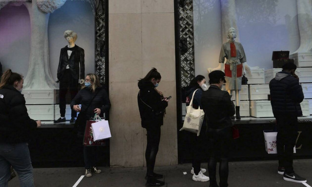 ΕΕ: Η στρατηγική της Κομισιόν για να μείνουν ασφαλείς οι πολίτες από την πανδημία τον χειμώνα