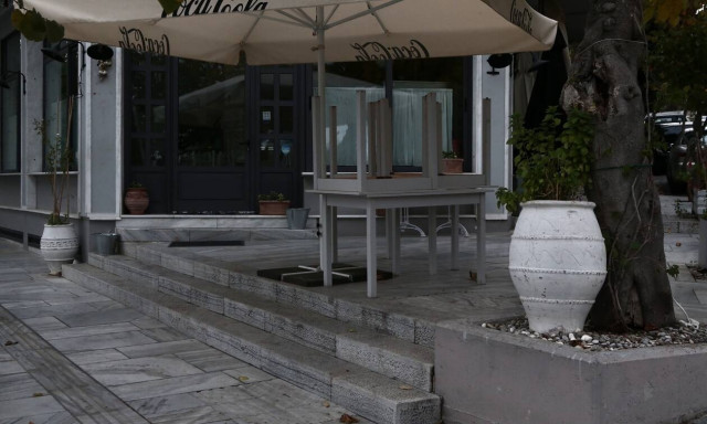 Άρση lockdown: «Κλείδωσε» η παράταση - Ανοίγουν κομμωτήρια και εποχιακά καταστήματα