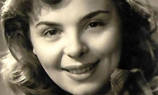 Πέθανε η σπουδαία ηθοποιός Δάφνη Σκούρα