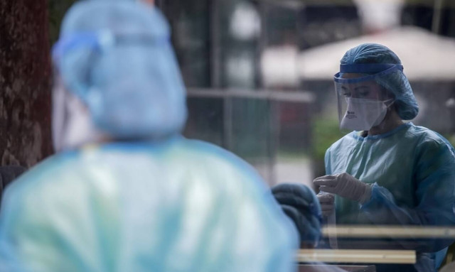 Κορονοϊός: Rapid test και θερμομετρήσεις σε άστεγους της Αθήνας