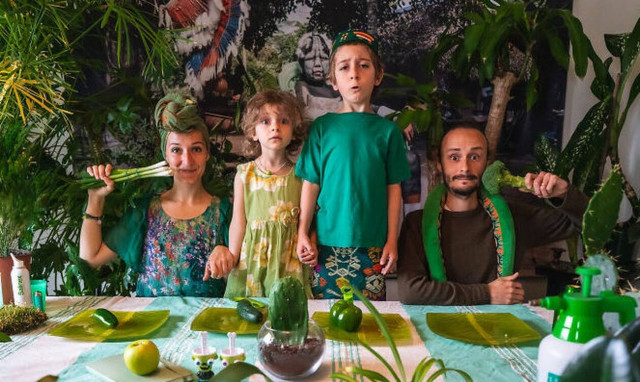 Αυτή η οικογένεια έγινε viral στην καραντίνα - Δείτε γιατί