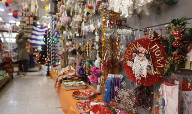 Stores selling seasonal Christmas goods to open from Monday, December 7