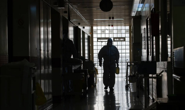 Κορονοϊός - Μελέτη: Τι αποκαλύπτουν τα νέα στοιχεία για τους θανάτους στους κάτω των 50 ετών