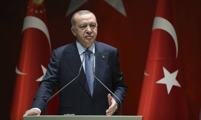 Αυτή είναι η Δημοκρατία του Ερντογάν: Έριξε «μαύρο» σε ένα από τα μεγαλύτερα τηλεοπτικά δίκτυα