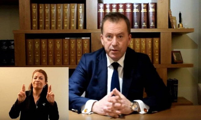 Ο Βασίλης Κόκκαλης δίνει φωνή στα άτομα με αναπηρία (vid)