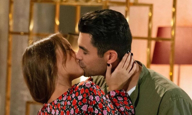 The Bachelor Spoiler: Tι πιανίστας, τι φτυαρίστας! Οι κοπέλες έπιασαν τα... φτυάρια