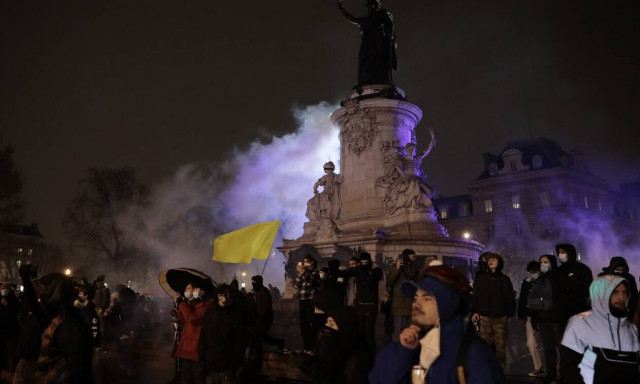 Γαλλία: Χάος στο Παρίσι - 22 συλλήψεις μετά τα βίαια επεισόδια