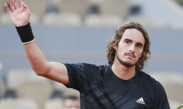 Στο πλευρό του Τσιτσιπά η Ομοσπονδία τένις: «Δεν μπορεί να κρίνεται για τον αυθορμητισμό του» 