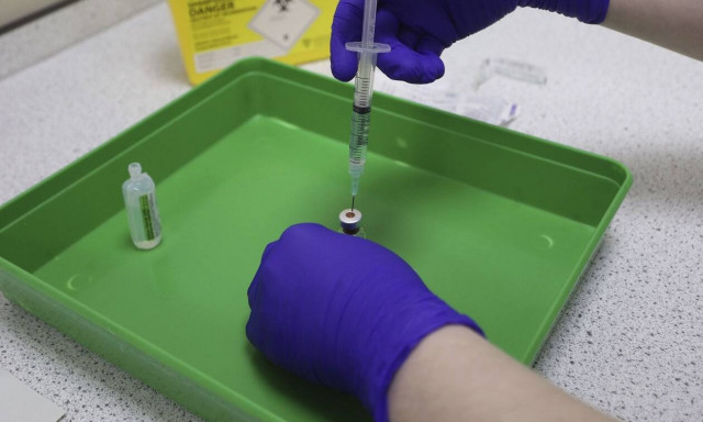 Κορονοϊός: «Ένας χρόνος προστασίας με το εμβόλιο» – Πότε θα πετύχουμε ανοσία της αγέλης (vid)