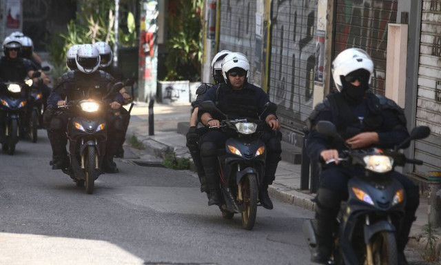 Police round up over 15 people in Exarcha	