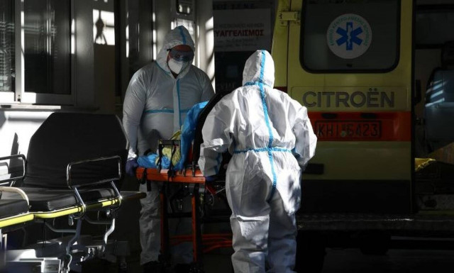 Κρούσματα σήμερα: Στα «κόκκινα» η Βόρεια Ελλάδα - Αγωνία για το αν θα συνεχιστεί η πτώση στο σύνολο