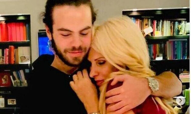 Άγγελος Λάτσιος: Οι νέες φωτό του γιου της Μενεγάκη με τους φίλους του