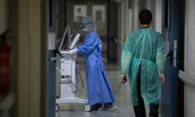 Κορονοϊός: Διασωληνώθηκε 41χρονη μητέρα τριών παιδιών στη Λαμία