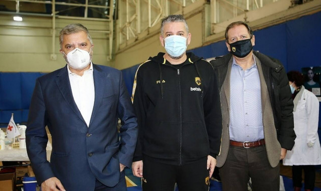 Κορονοϊός - ΑΕΚ: Λήξη συναγερμού μετά την επίσκεψη Πατούλη – Αρνητικά όλα τα τεστ