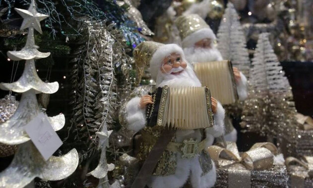 Θεσσαλονίκη: «Ουρές» στα καταστήματα που άνοιξαν σήμερα (pics+vids)