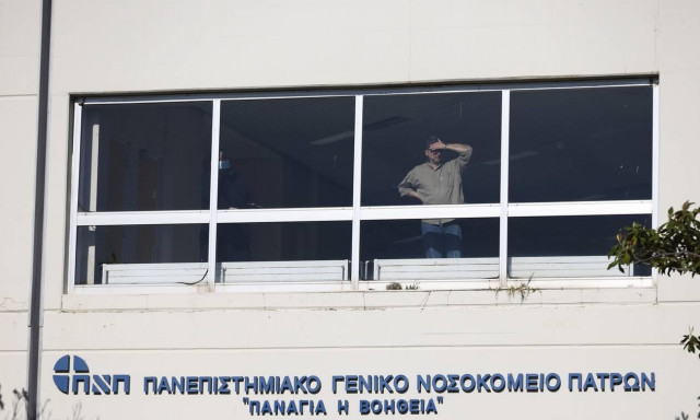 «Το παιδί είναι καταβεβλημένο»: Τι λέει ο πατέρας του 8χρονου που νοσηλεύεται στο Ρίο