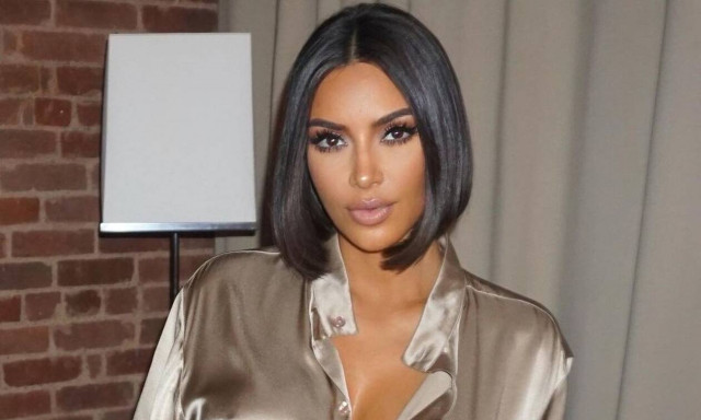 Κιμ Καρντάσιαν: Φόρεσε το πιο μικροσκοπικό μπικίνι που έχετε δει και «έκαψε» το Instagram (pics)