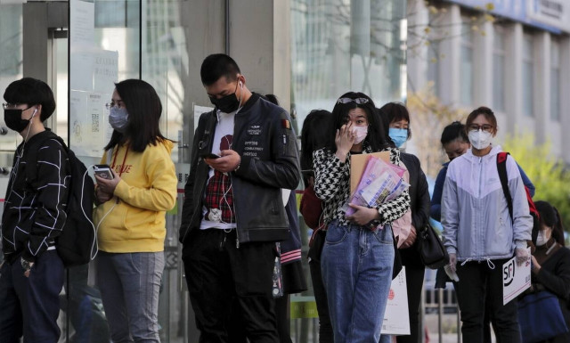 Η κίνα ελέγχει τον κορονοϊό: 12 νέα κρούσματα σε 24 ώρες