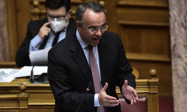 Σταϊκούρας: Τουλάχιστον 2 επιστρεπτέες το 2021 – Δεν υπάρχει σχέδιο για μείωση στα τέλη κυκλοφορίας