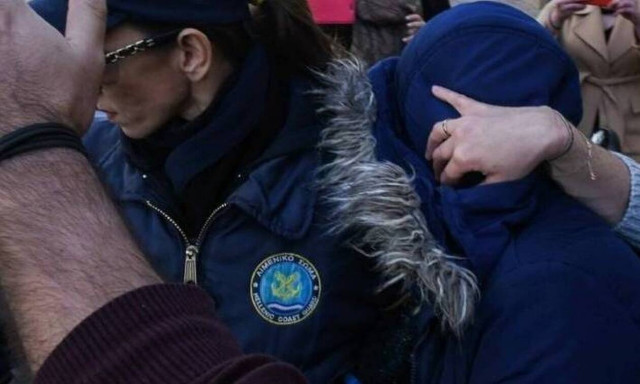 Αποφυλακίζεται η 27χρονη που άφησε το νεογέννητο παιδί της στην Πλαζ και πνίγηκε