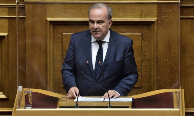 Παπαθανάσης στον Alpha 9.89: Ξεχάστε τη νυχτερινή διασκέδαση – Εξαιρετικά δύσκολο το «click away»