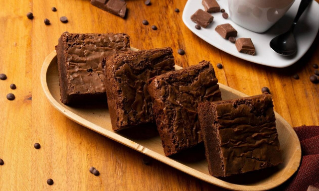 Vegan brownies χωρίς φούρνο; Η πιο εύκολη συνταγή που έχεις δει ποτέ(+video)