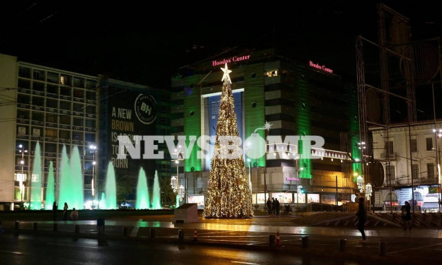 Χριστούγεννα 2020: Στολίστηκε η Αθήνα - Μοναδικές εικόνες