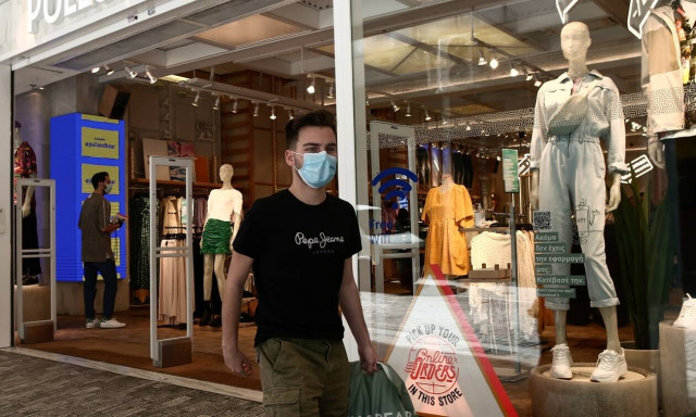 Βατόπουλος στο Newsbomb.gr: Αυτοί είναι οι κίνδυνοι του click away – Τι πρέπει να αποφεύγουμε