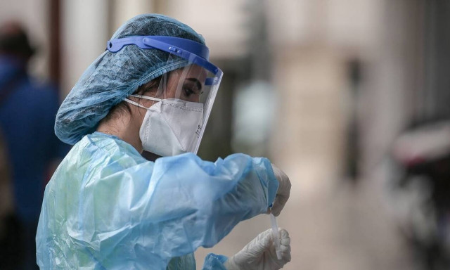 Κρούσματα σήμερα: Αγωνία για την ανακοίνωση του ΕΟΔΥ - Δεν μειώνονται οι διασωληνωμένοι