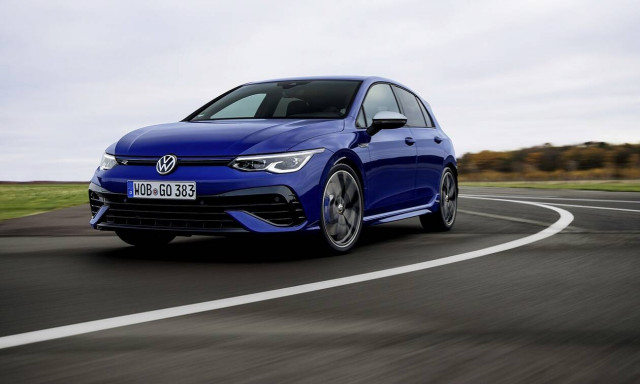 Δείτε 8 λεπτά τέρμα το γκάζι με το νέο VW Golf R