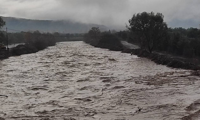 Κακοκαιρία: Ισχυρά φαινόμενα στη Μυτιλήνη - Πλημμύρες και κατολισθήσεις στους δρόμους