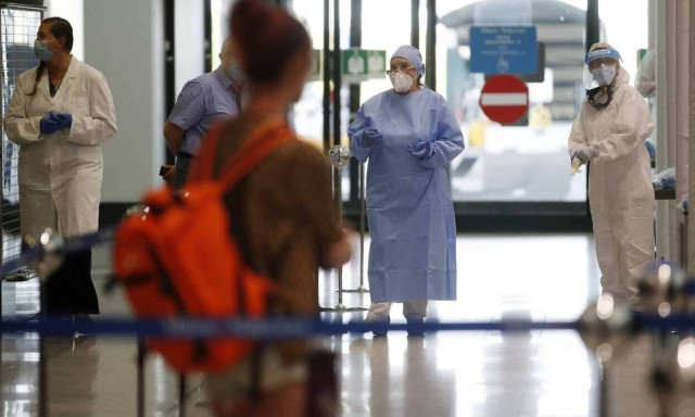 Κορονοϊός - Πτήσεις: Παρατείνονται έως 1 Ιανουαρίου - Τριήμερη η καραντίνα  