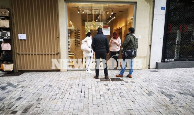 Ρεπορτάζ Newsbomb.gr - Click away: Σήκωσαν ρολά τα καταστήματα – «Μουδιασμένος» ο κόσμος 