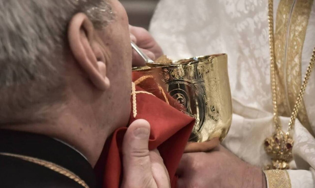 Θύελλα αντιδράσεων από την Ιεραρχία στις λειτουργίες με 9 πιστούς -Τι ζητά η ΔΙΣ από την κυβέρνηση 