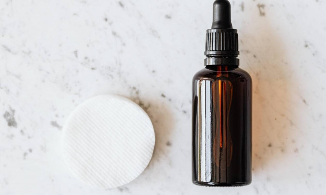 Αμυγδαλέλαιο: Το μυστικό για να φροντίσεις την επιδερμίδα σου